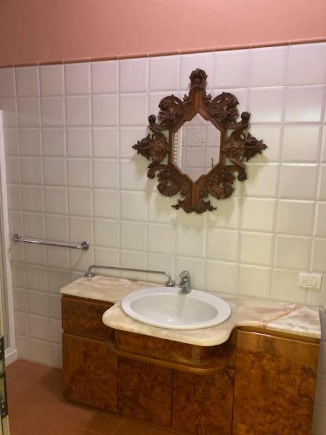 Immagine 11 di Villa in affitto  a San Giuliano Terme