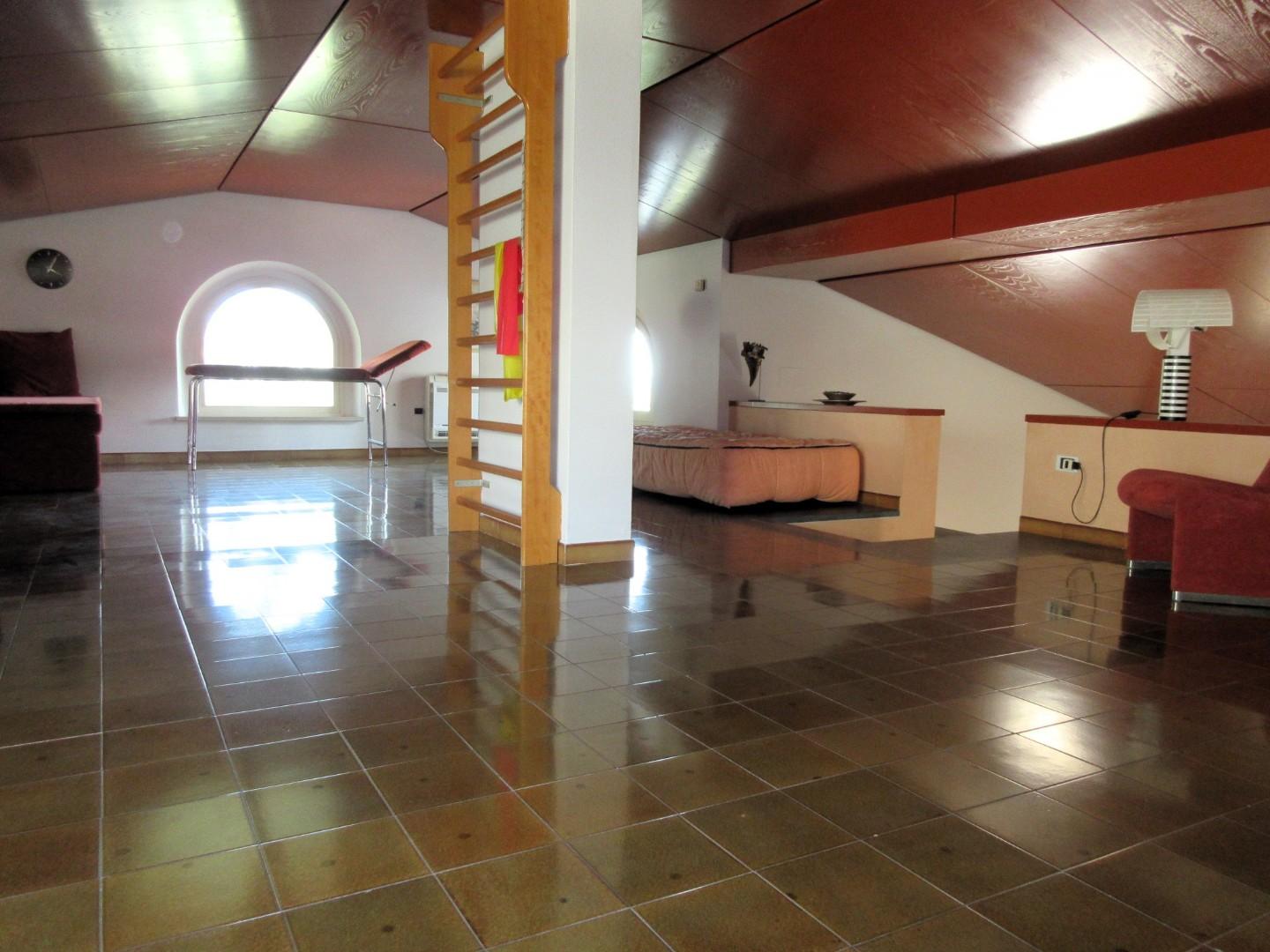 Immagine 15 di Villa in vendita  a Cerreto Guidi