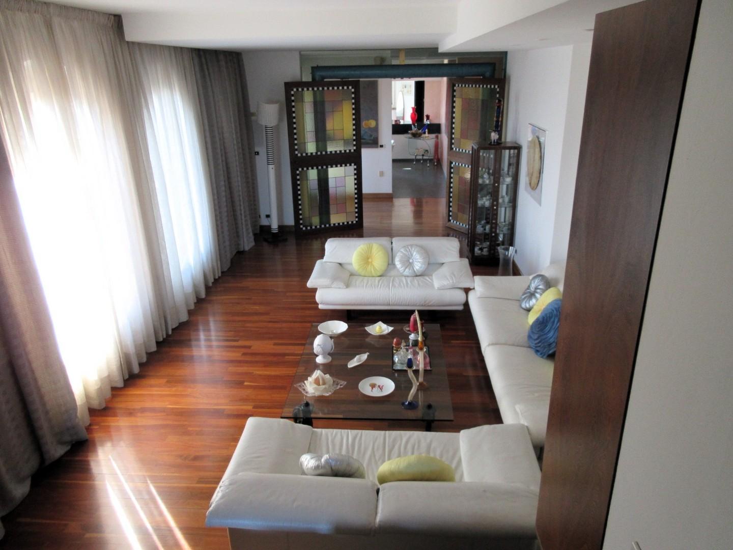 Immagine 5 di Villa in vendita  a Cerreto Guidi