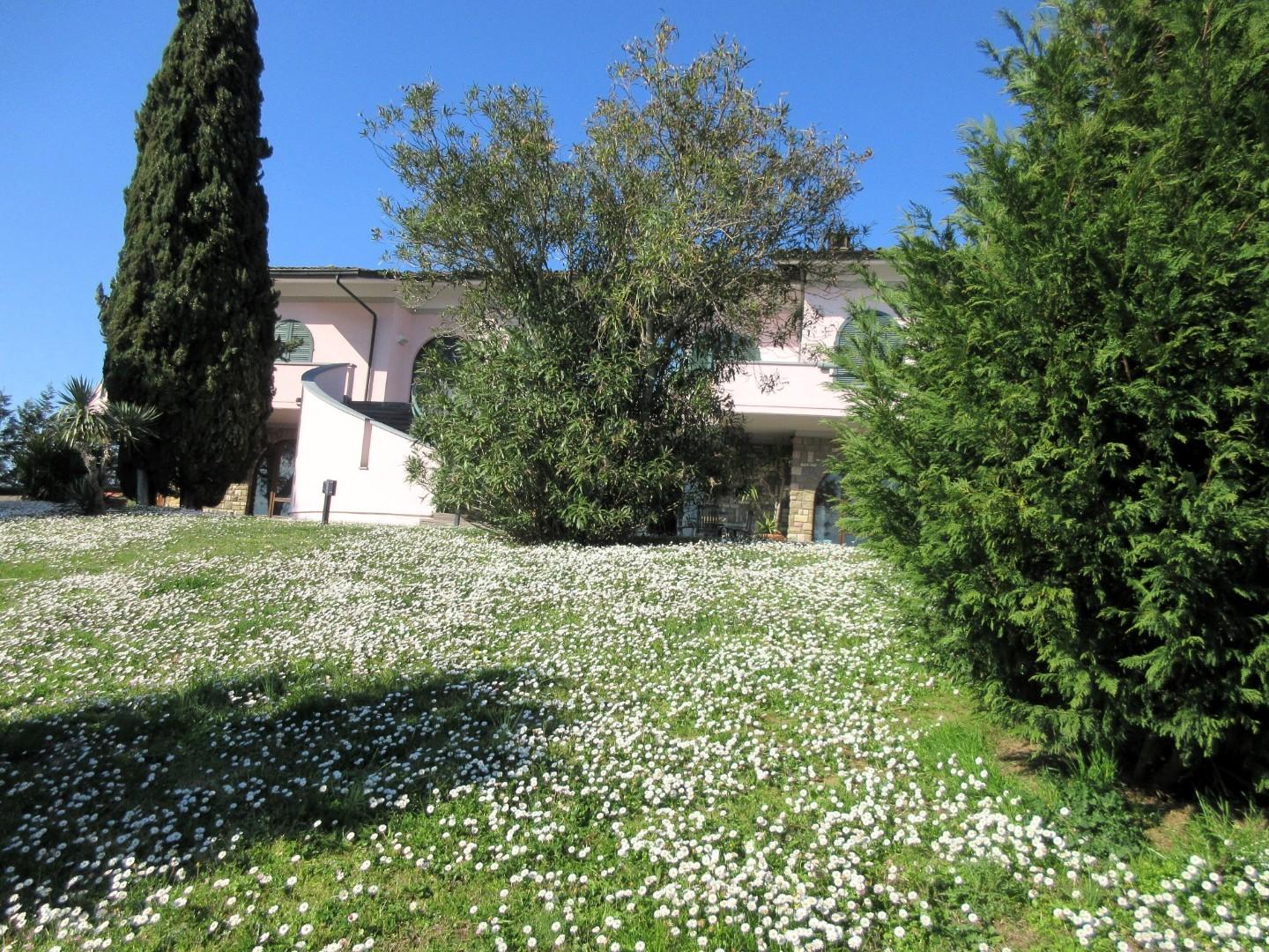 Immagine 16 di Villa in vendita  a Cerreto Guidi
