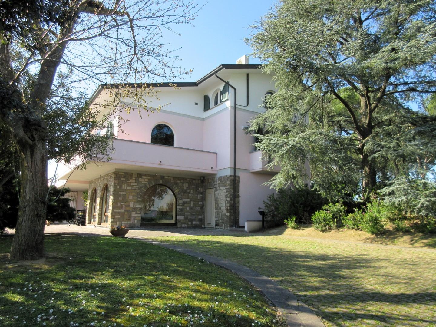 Immagine 18 di Villa in vendita  a Cerreto Guidi