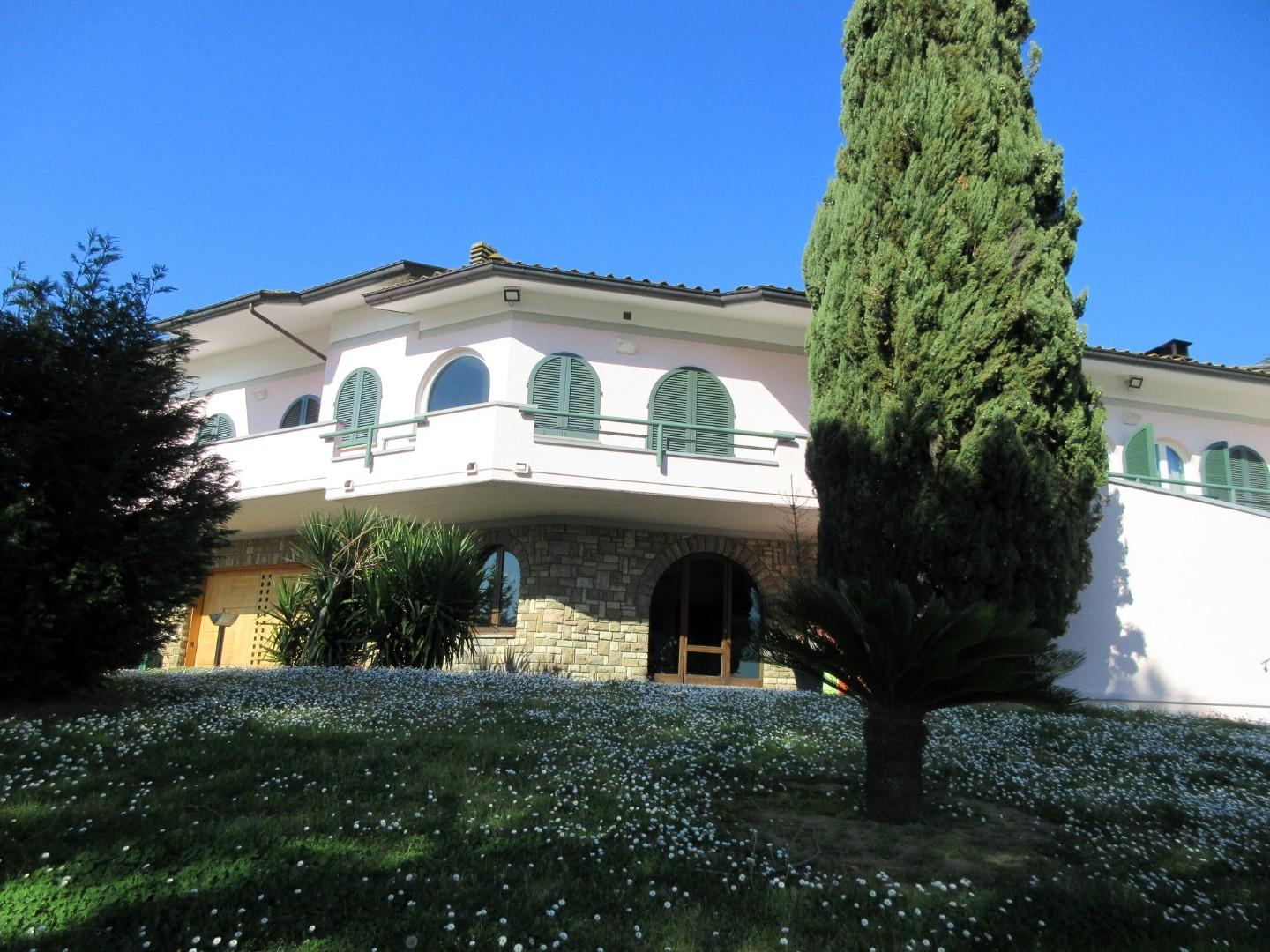 Immagine 17 di Villa in vendita  a Cerreto Guidi