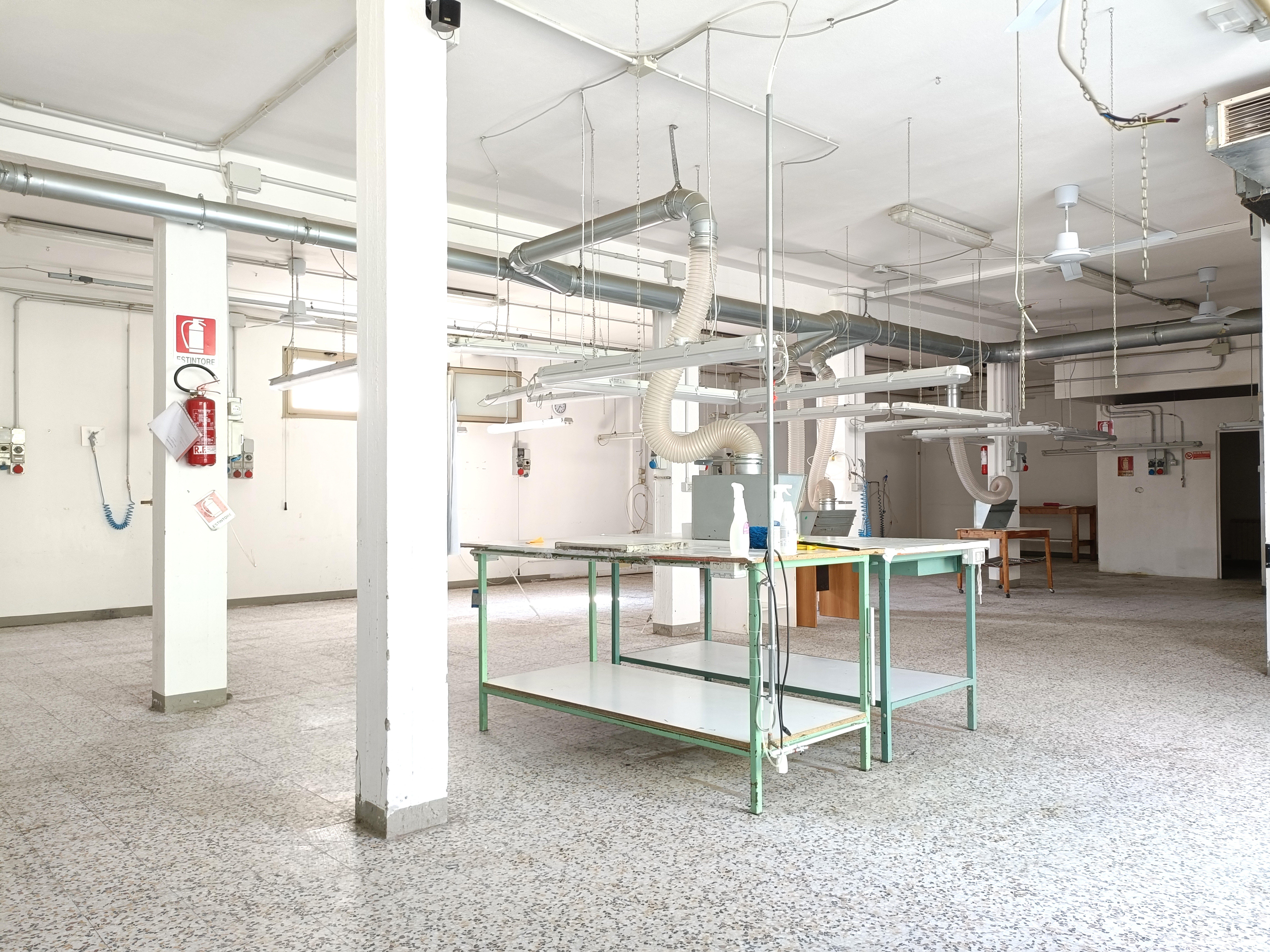 Immagine 7 di Attività artigianale in affitto  a Vinci