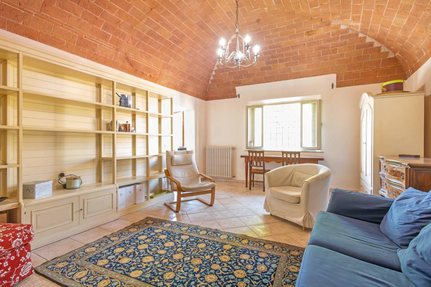 Immagine 2 di Rustico / casale in vendita  a Cascina