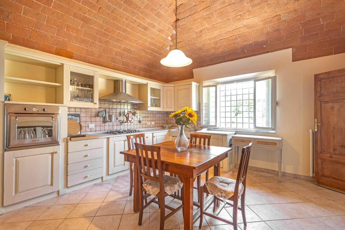 Immagine 6 di Rustico / casale in vendita  a Cascina