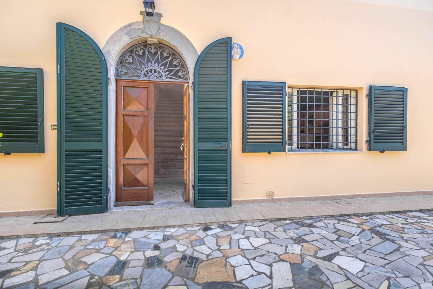 Immagine 9 di Rustico / casale in vendita  a Cascina