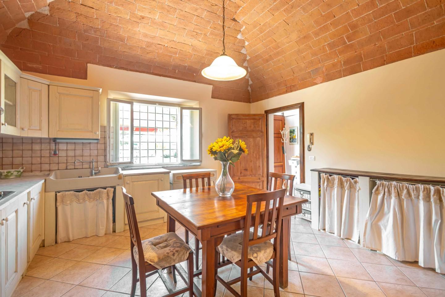 Immagine 11 di Rustico / casale in vendita  a Cascina