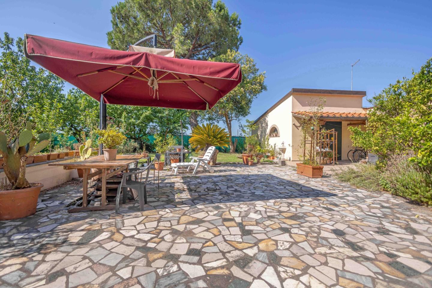 Immagine 21 di Rustico / casale in vendita  a Cascina