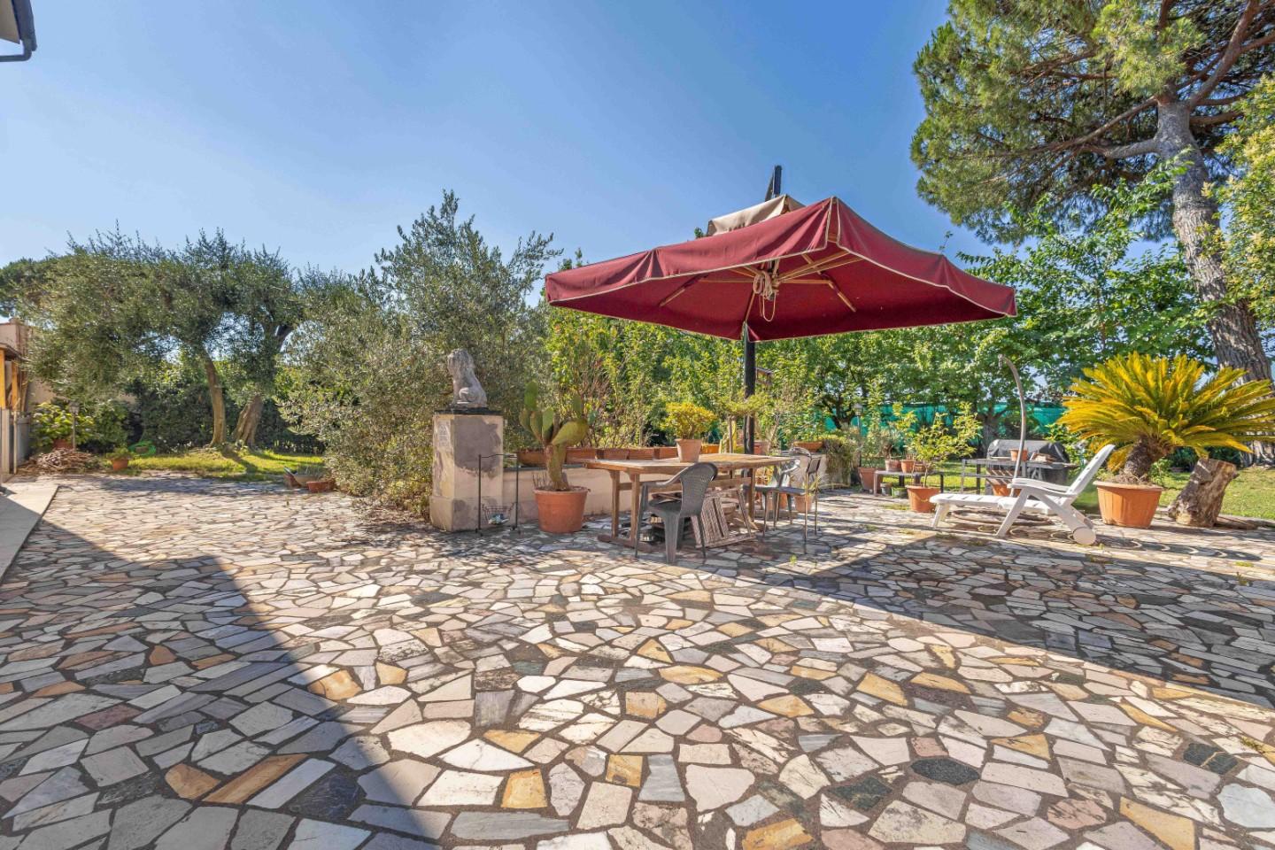 Immagine 18 di Rustico / casale in vendita  a Cascina