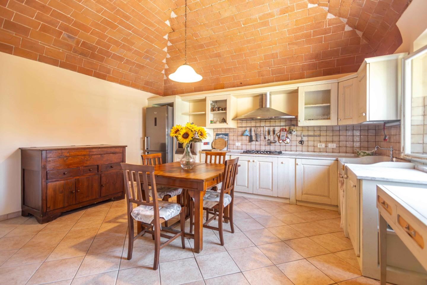 Immagine 5 di Rustico / casale in vendita  a Cascina