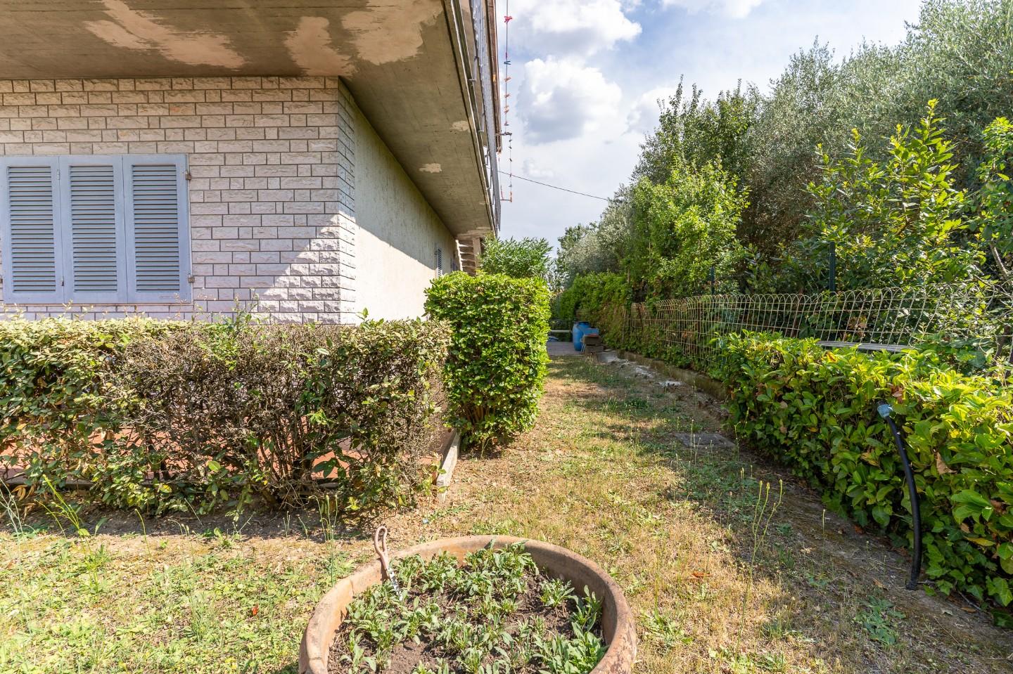 Immagine 3 di Casa bifamiliare in vendita  a Cerreto Guidi