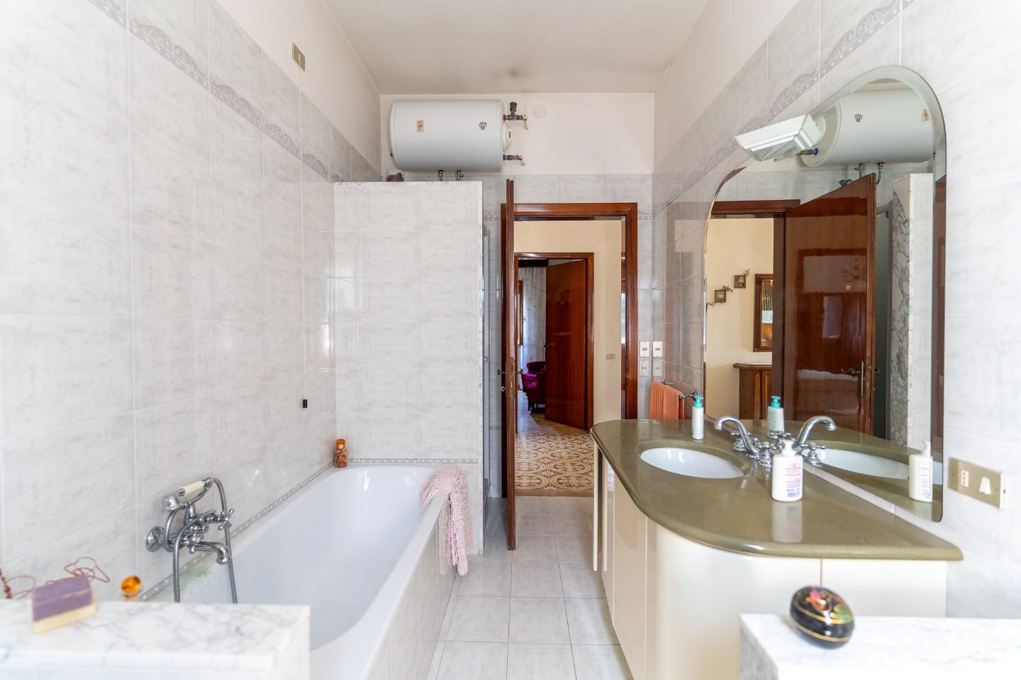 Immagine 34 di Casa bifamiliare in vendita  a Cerreto Guidi