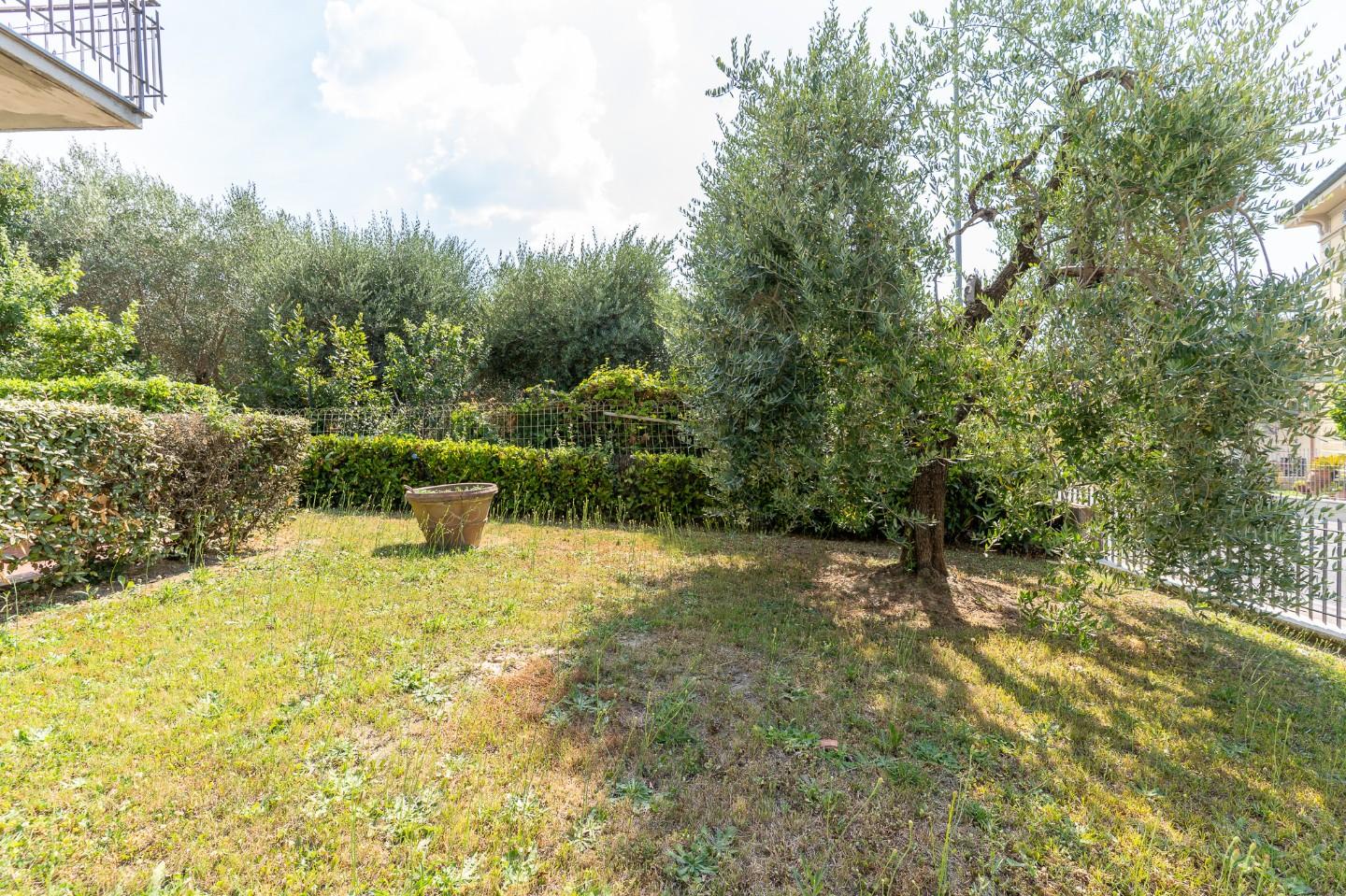 Immagine 6 di Casa bifamiliare in vendita  a Cerreto Guidi