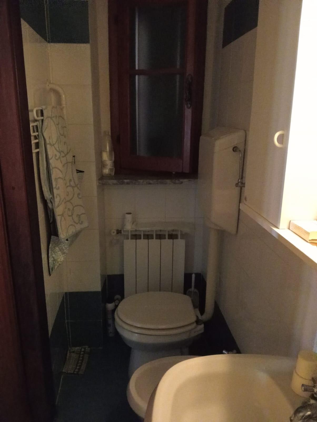 Immagine 11 di Appartamento in vendita  a Lerici