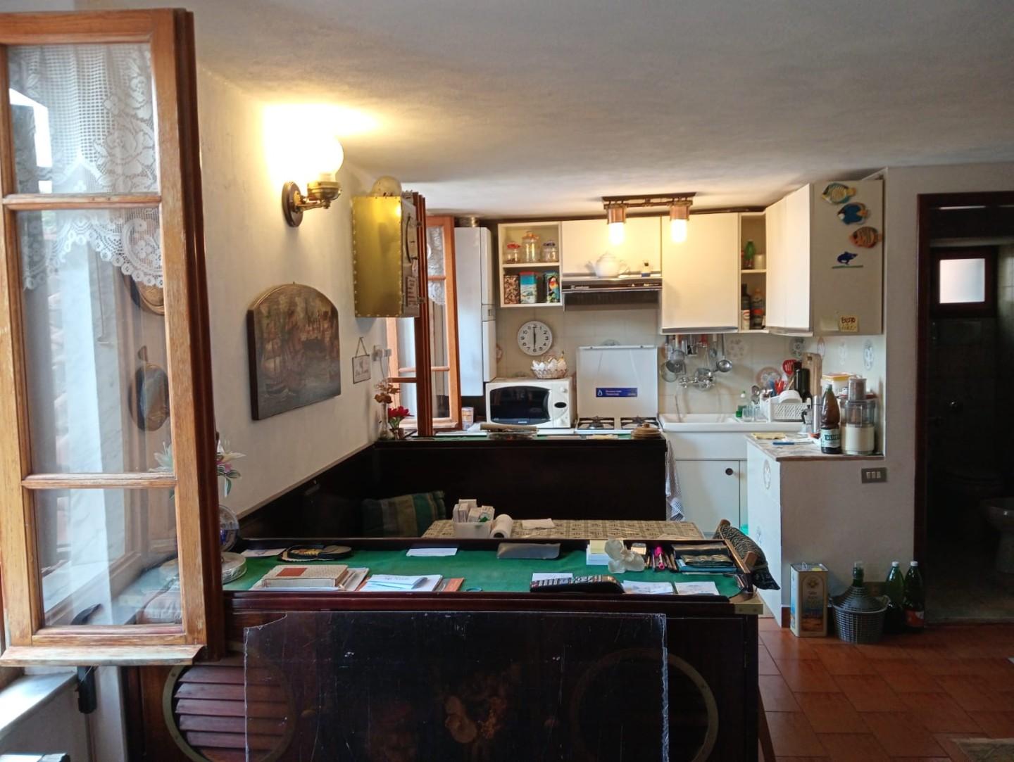 Immagine 36 di Appartamento in vendita  a Lerici