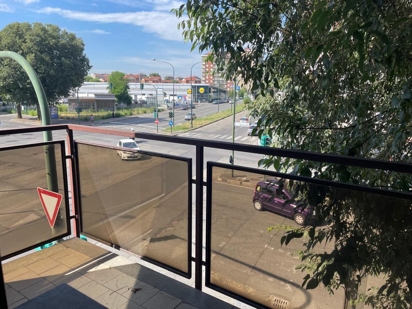 Immagine 31 di Appartamento in vendita  a Torino