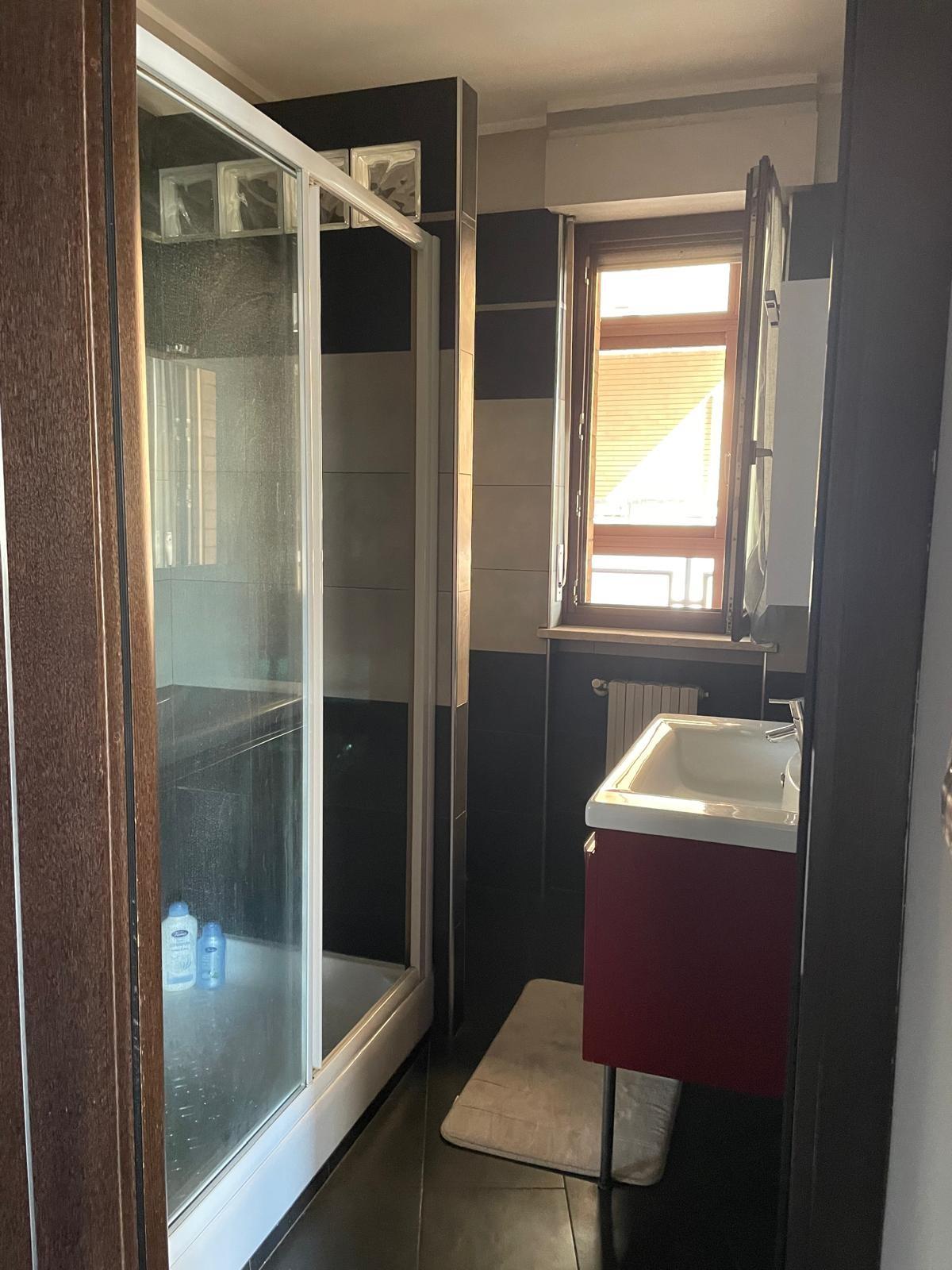 Immagine 19 di Appartamento in vendita  a Torino