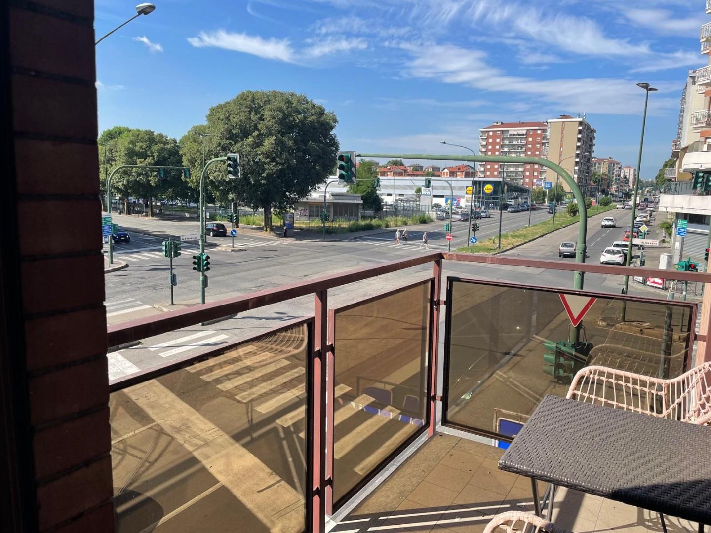 Immagine 9 di Appartamento in vendita  a Torino