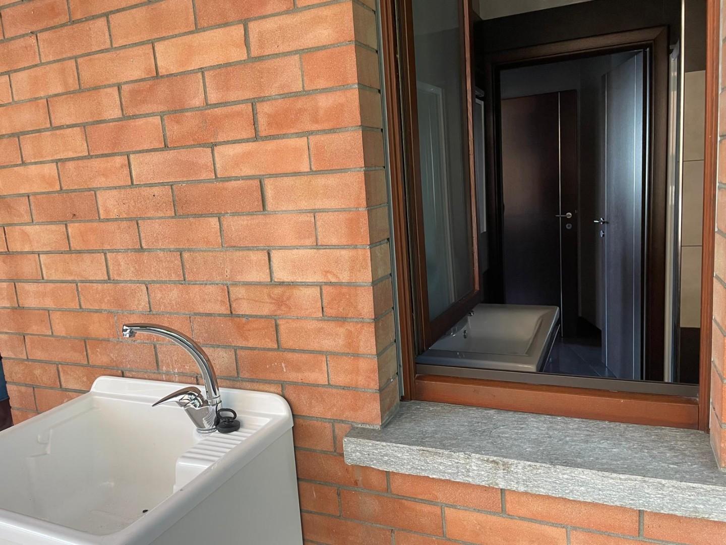 Immagine 13 di Appartamento in vendita  a Torino