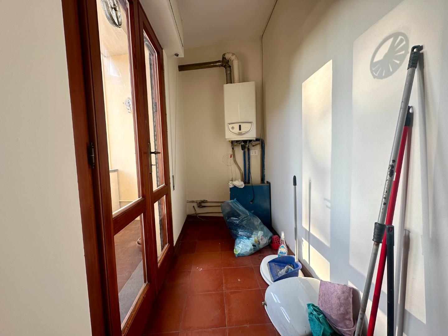 Immagine 18 di Appartamento in affitto  a Lucca