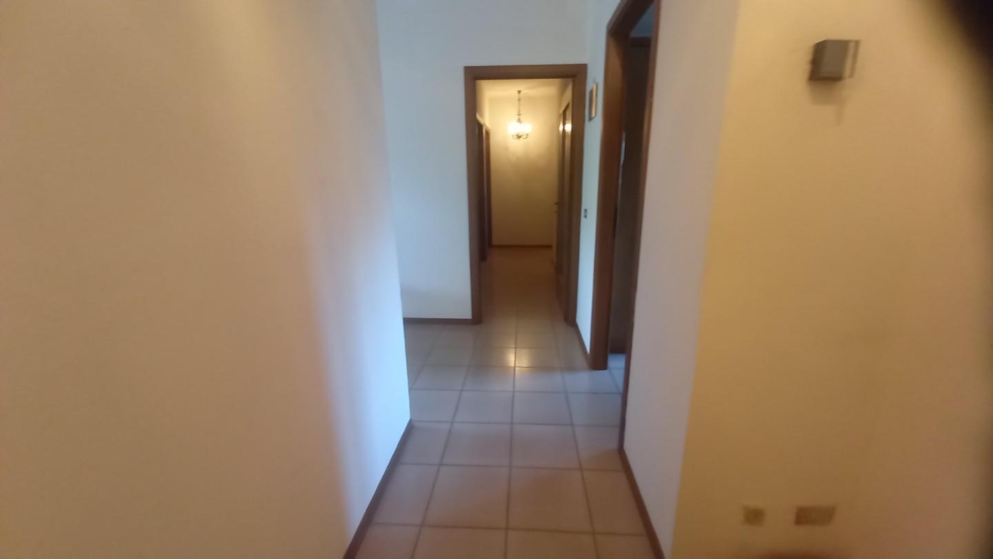 Immagine 4 di Appartamento in vendita  a Camaiore