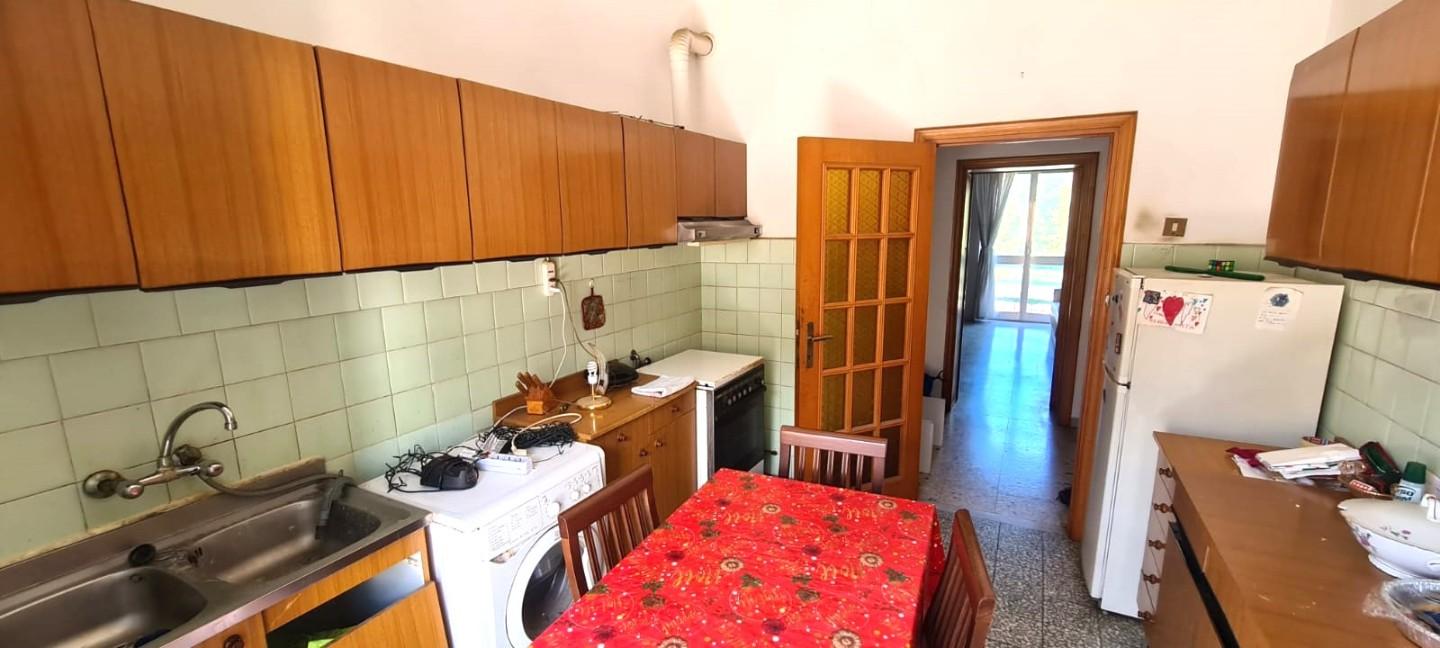 Immagine 6 di Appartamento in vendita  a Livorno