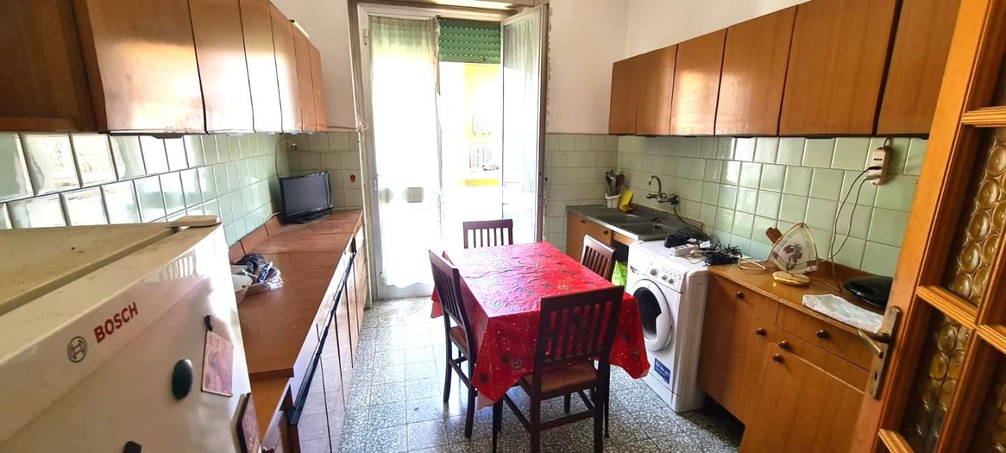 Immagine 7 di Appartamento in vendita  a Livorno