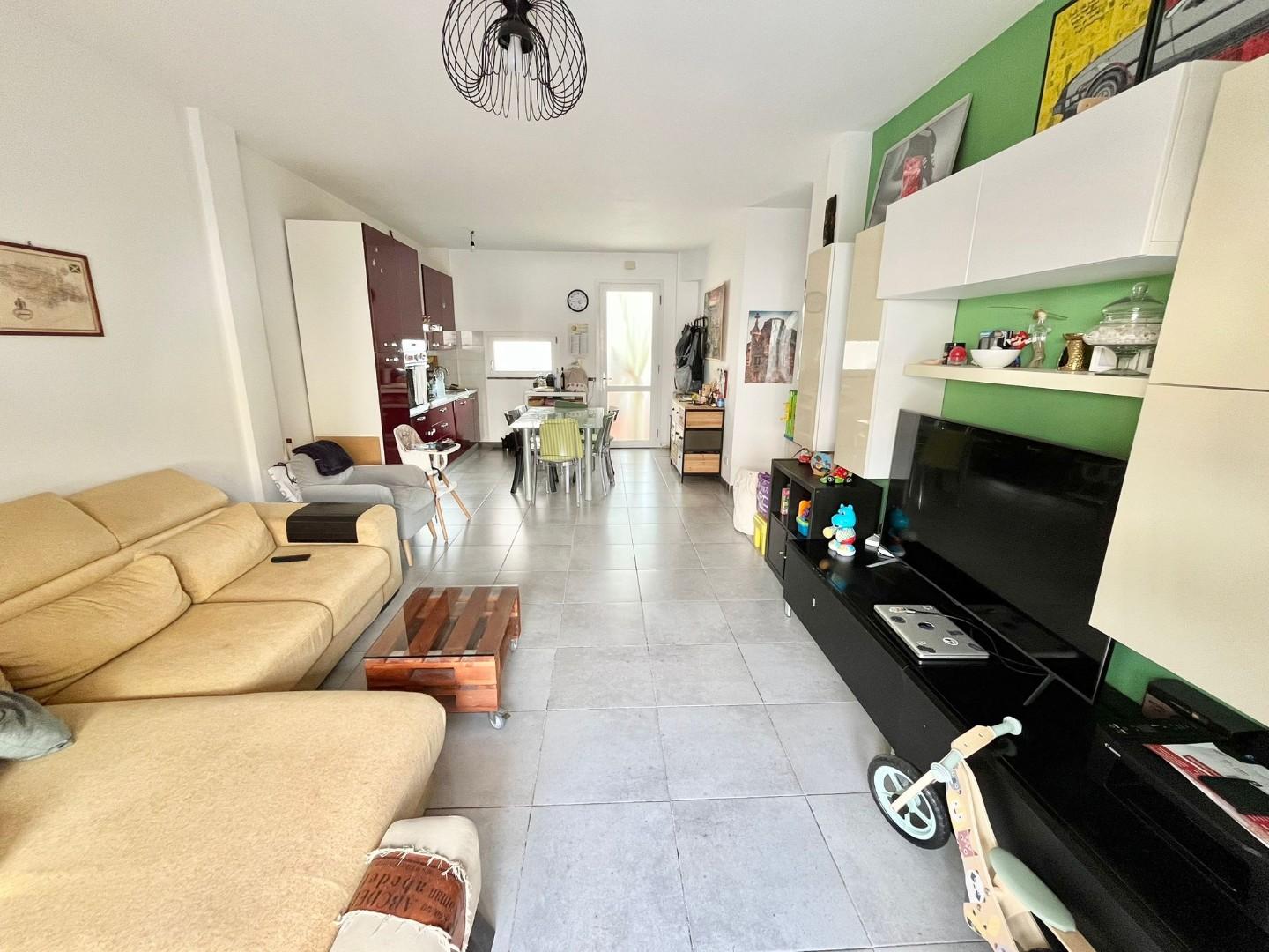 Immagine 15 di Appartamento in vendita  a Massa