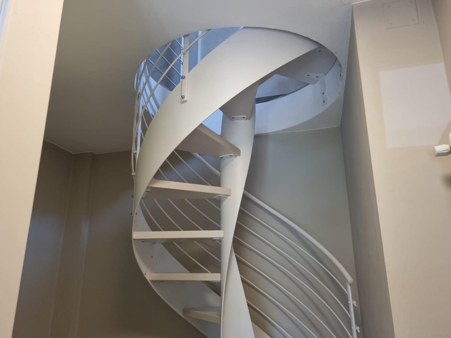 Immagine 15 di Villetta a schiera in vendita  a Massa