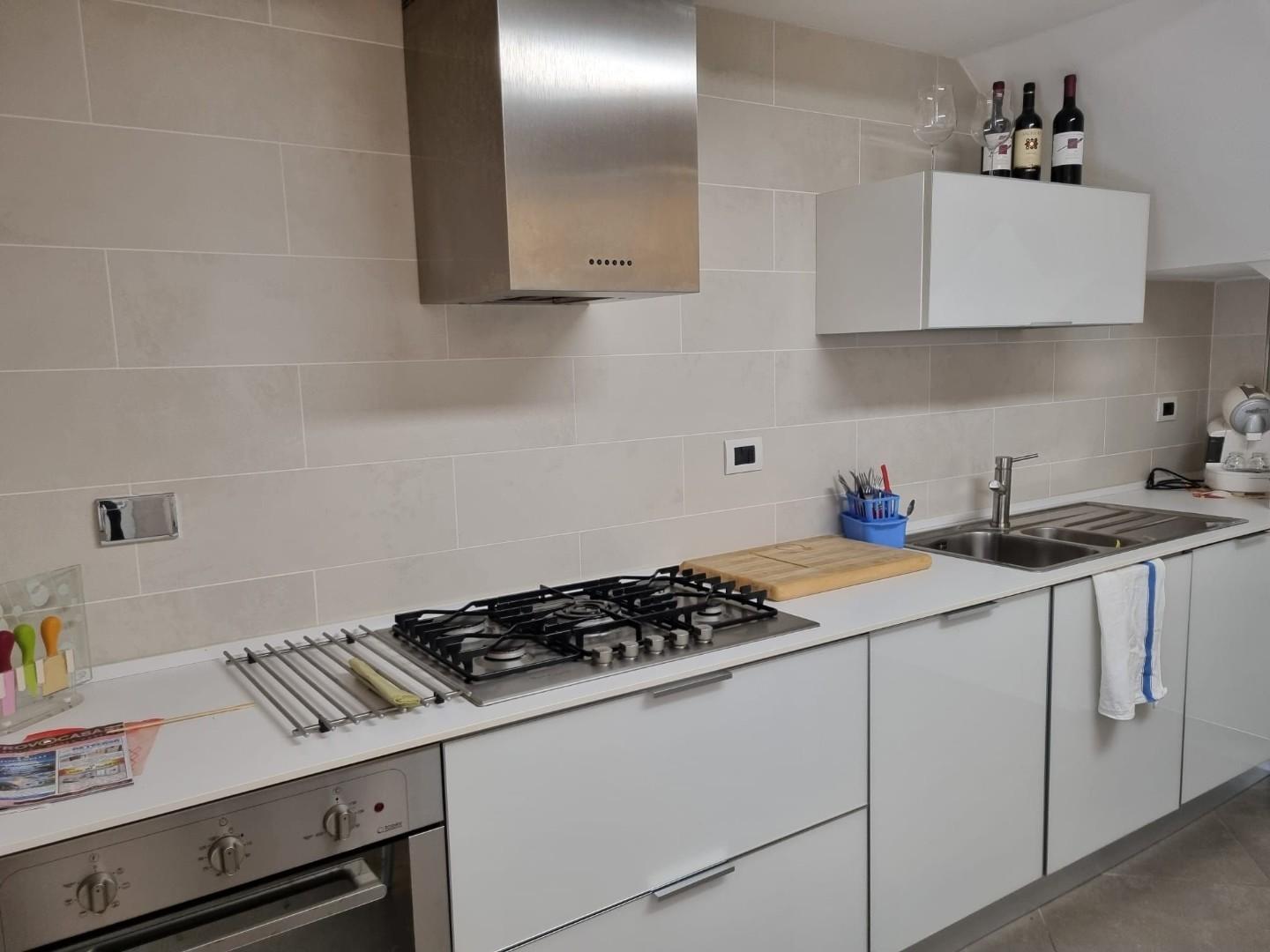 Immagine 3 di Villetta a schiera in vendita  a Massa