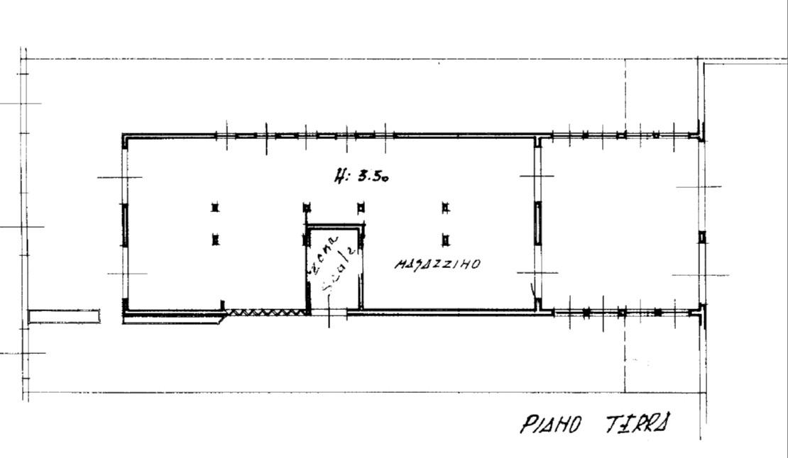 Immagine 17 di Magazzino in vendita  a Lucca