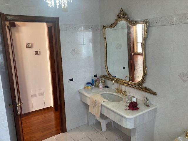 Immagine 20 di Casa bifamiliare in vendita  a Pisa