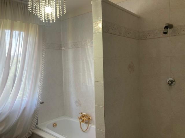 Immagine 19 di Casa bifamiliare in vendita  a Pisa