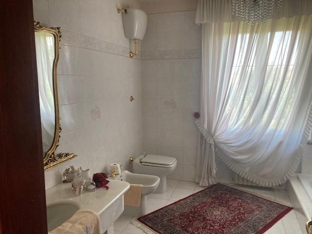 Immagine 16 di Casa bifamiliare in vendita  a Pisa