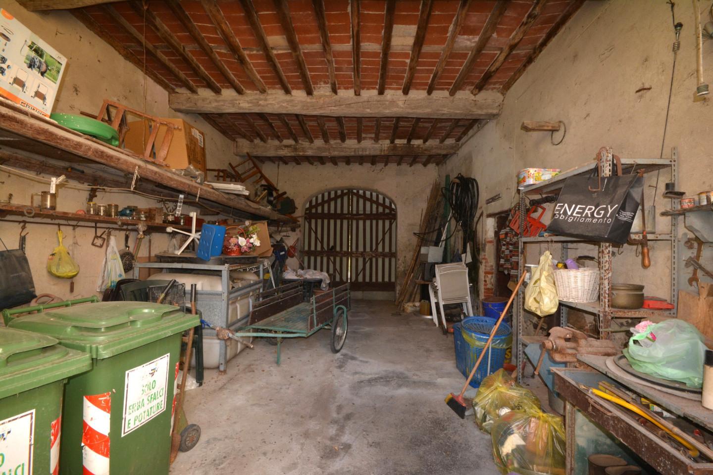 Immagine 19 di Casa bifamiliare in vendita  a Capannori