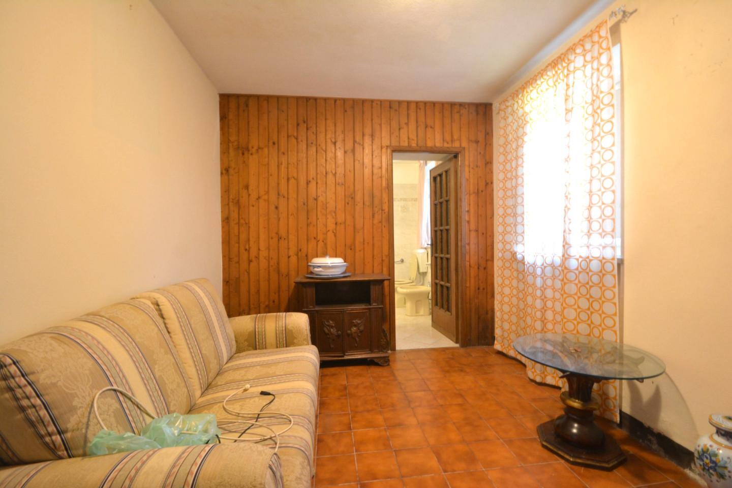 Immagine 8 di Casa bifamiliare in vendita  a Capannori