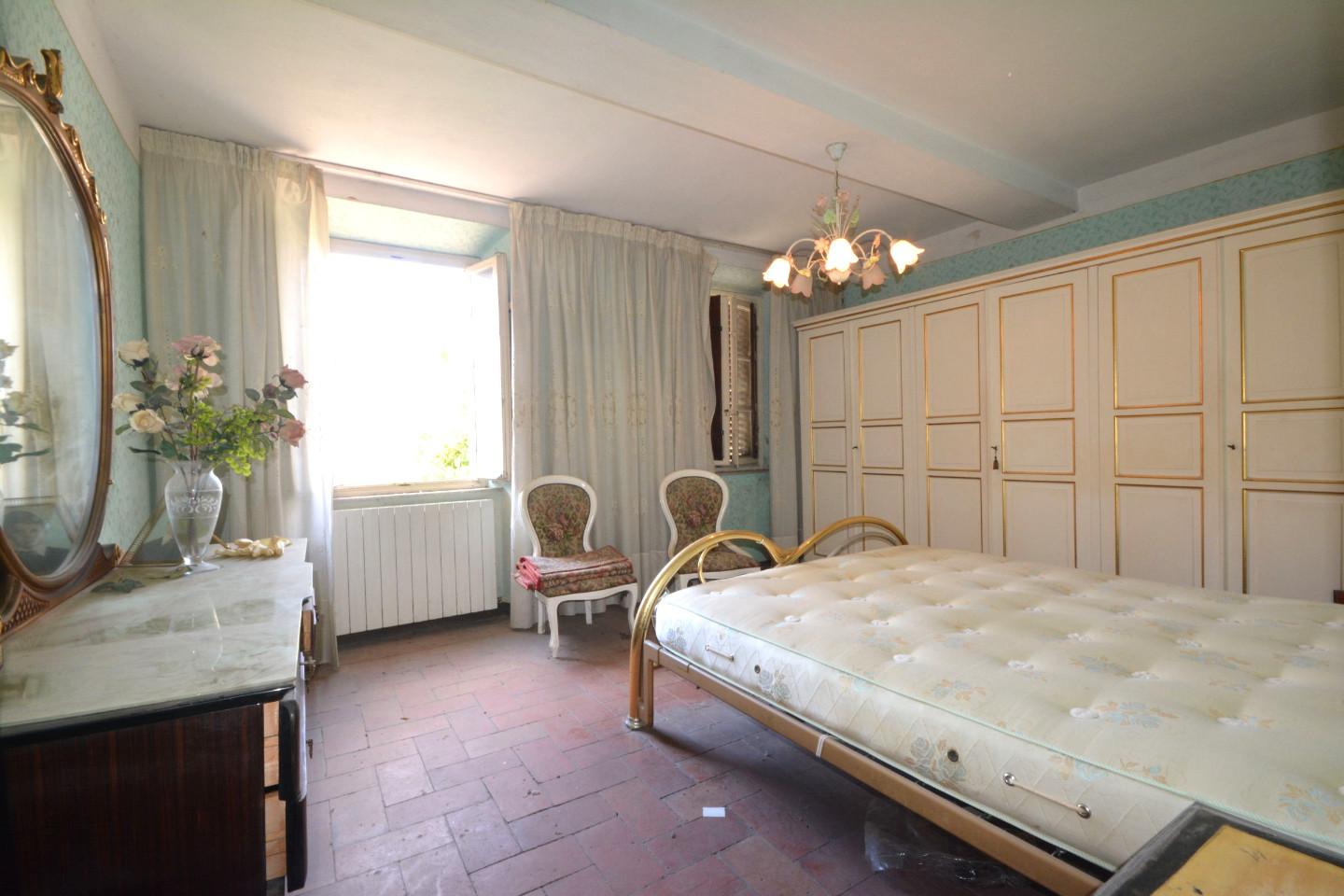 Immagine 11 di Casa bifamiliare in vendita  a Capannori