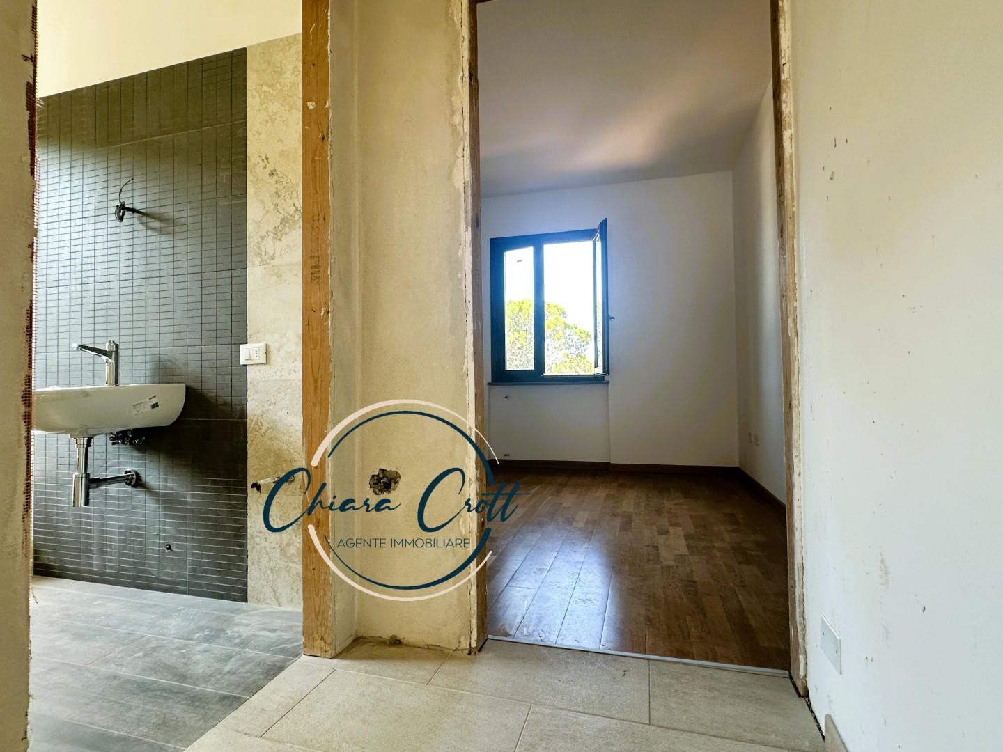 Immagine 26 di Appartamento in vendita  a Livorno