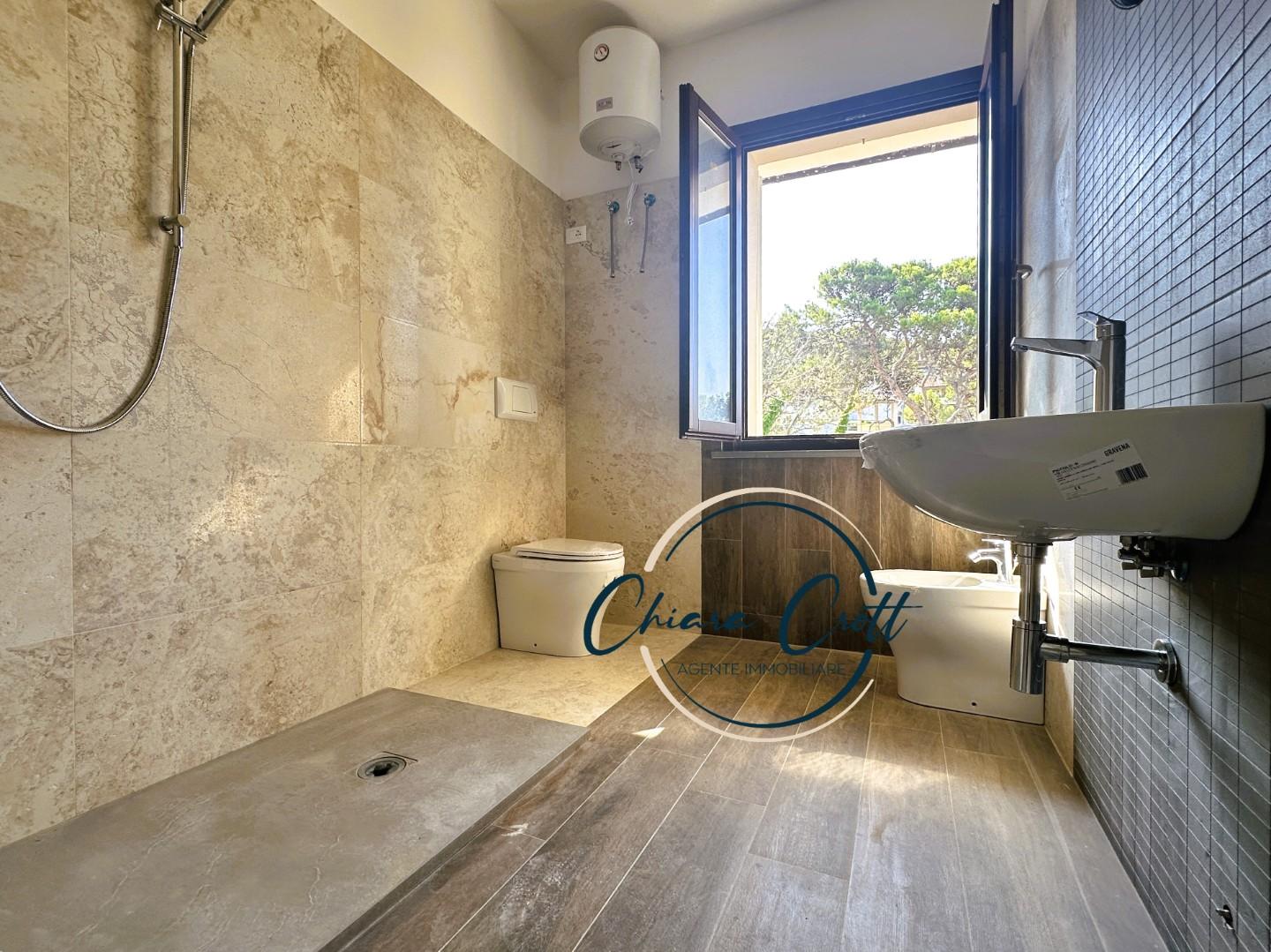 Immagine 23 di Appartamento in vendita  a Livorno