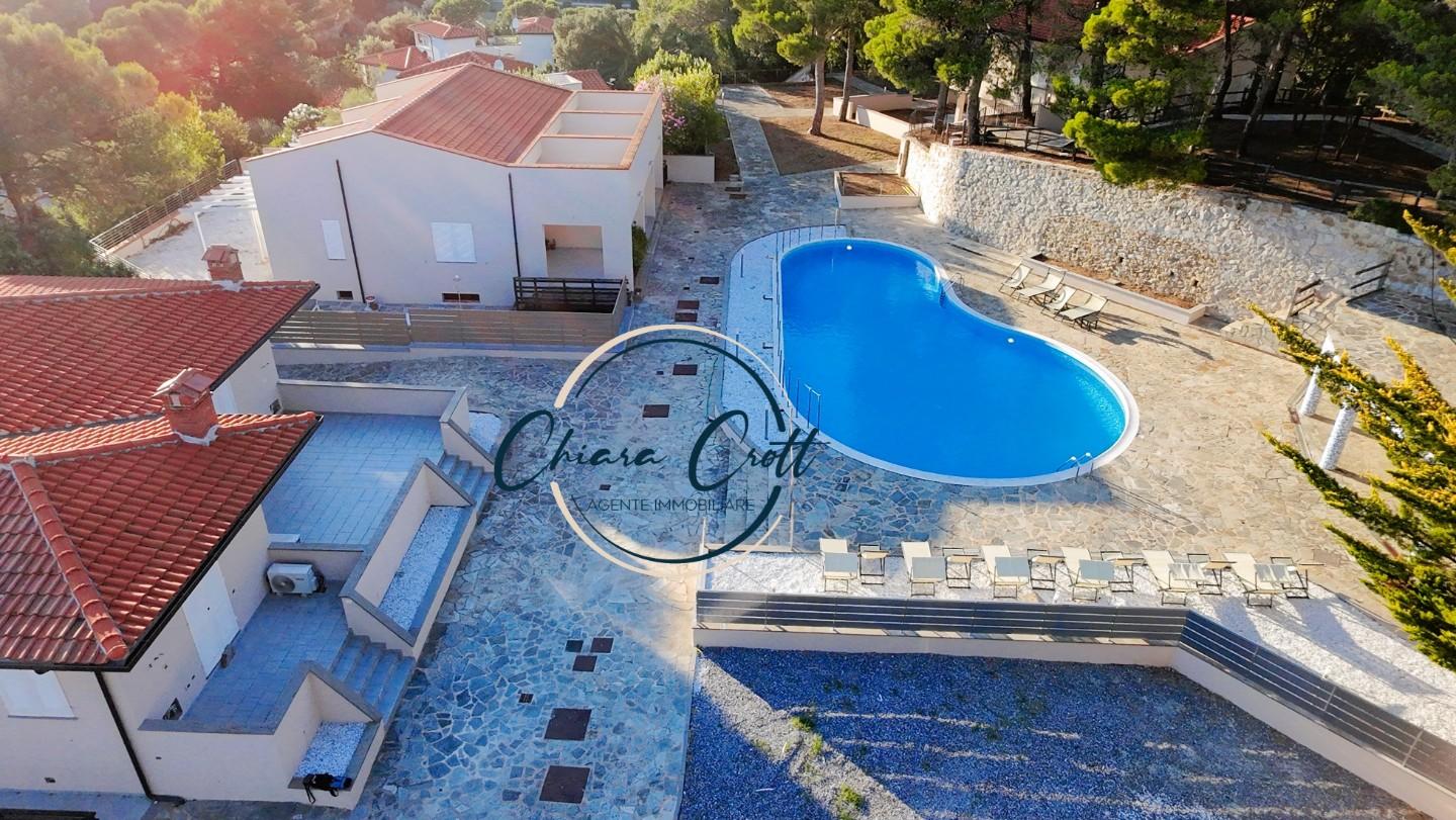 Immagine 6 di Appartamento in vendita  a Livorno