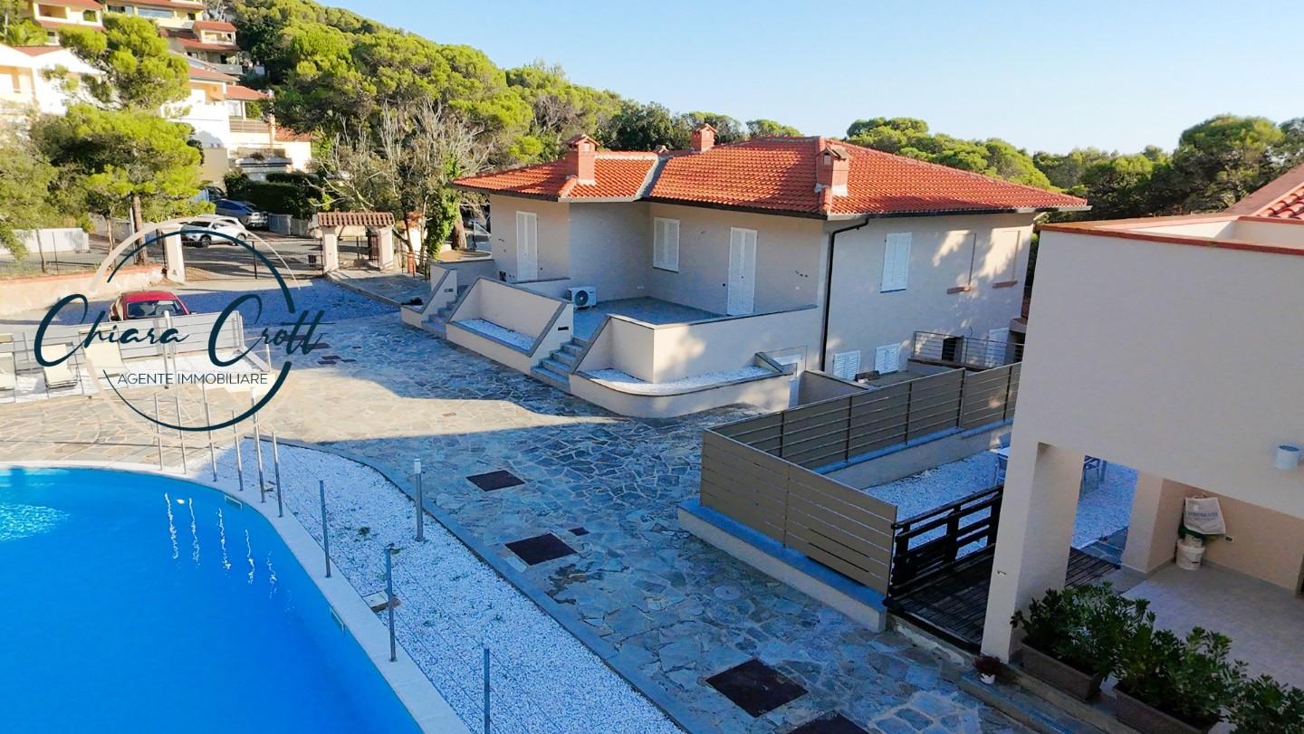 Immagine 10 di Appartamento in vendita  a Livorno