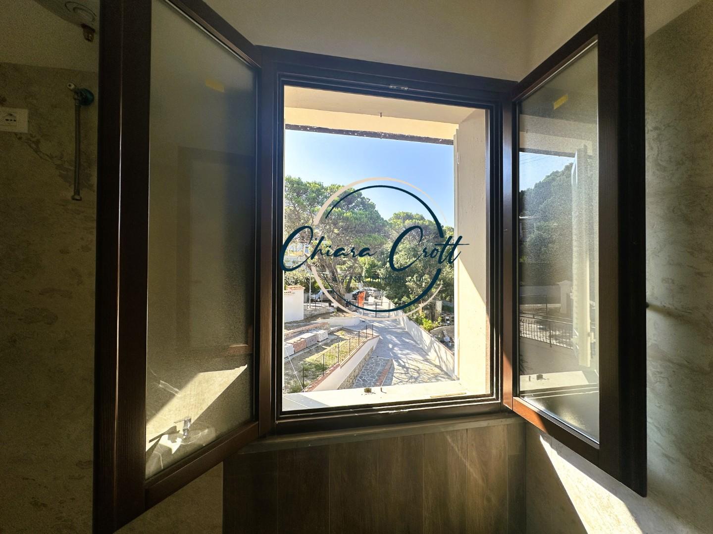 Immagine 24 di Appartamento in vendita  a Livorno