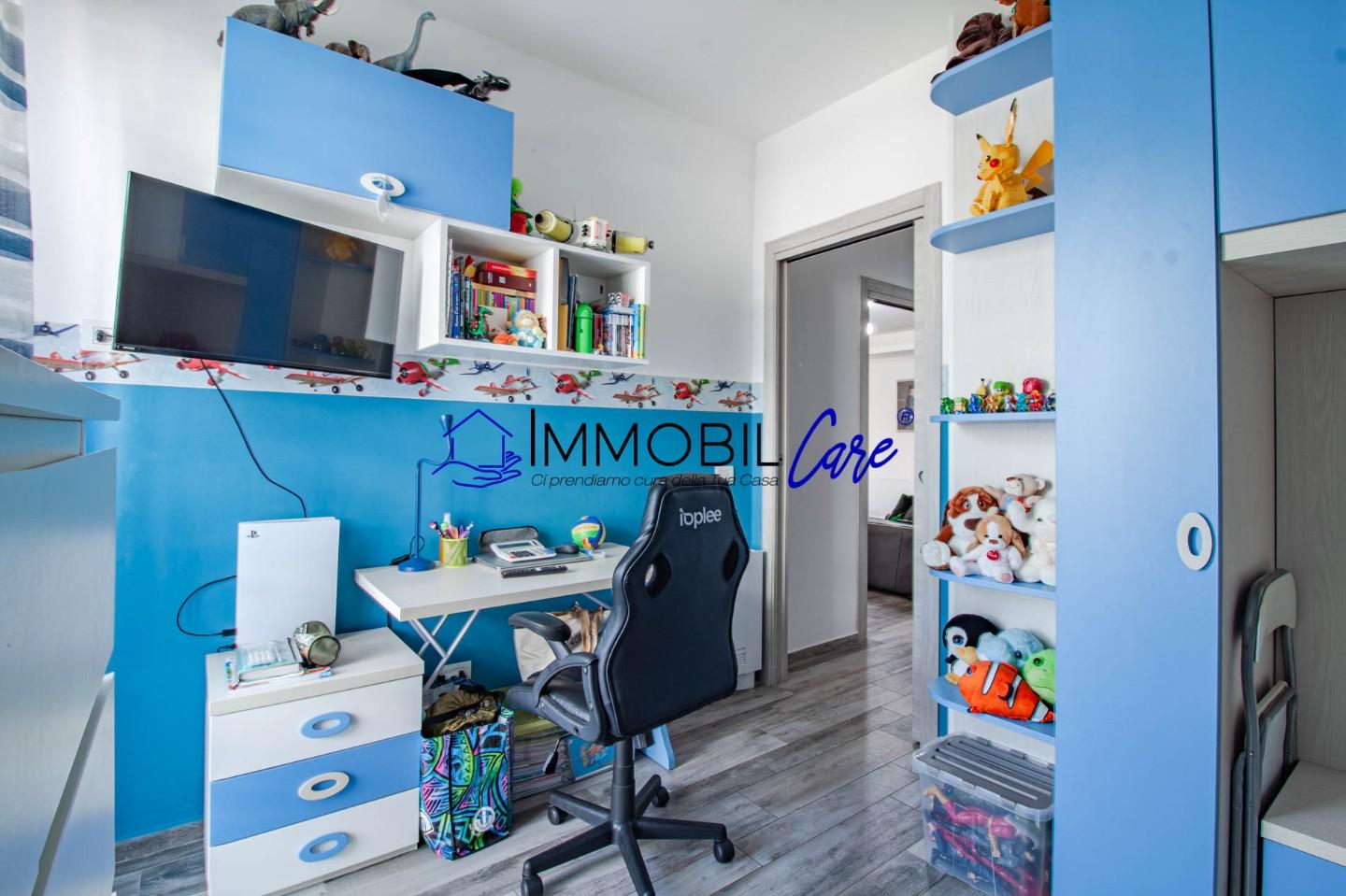 Immagine 19 di Appartamento in vendita  a Livorno