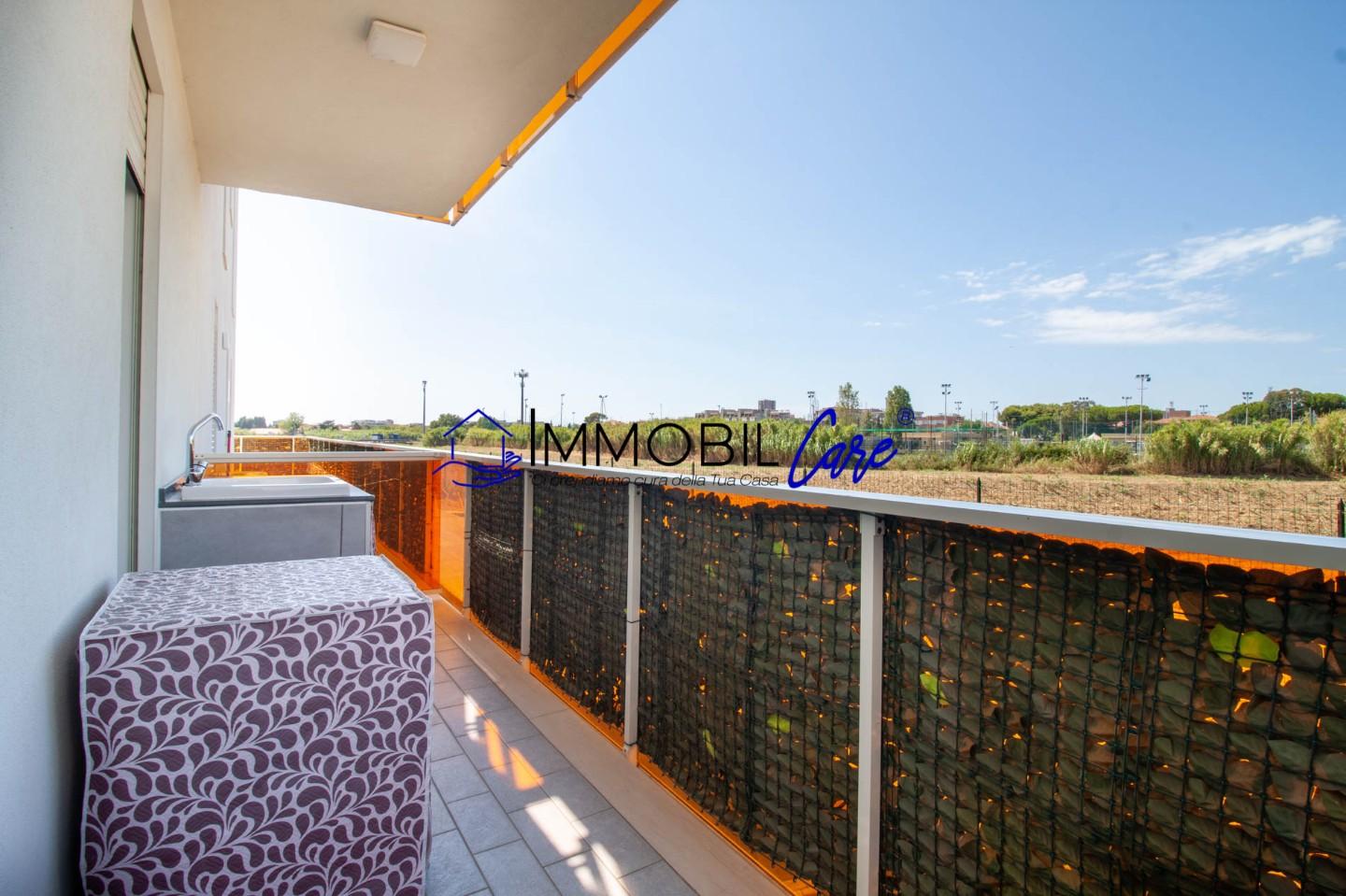 Immagine 15 di Appartamento in vendita  a Livorno