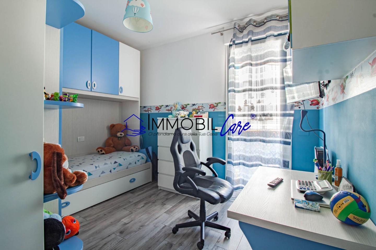 Immagine 17 di Appartamento in vendita  a Livorno