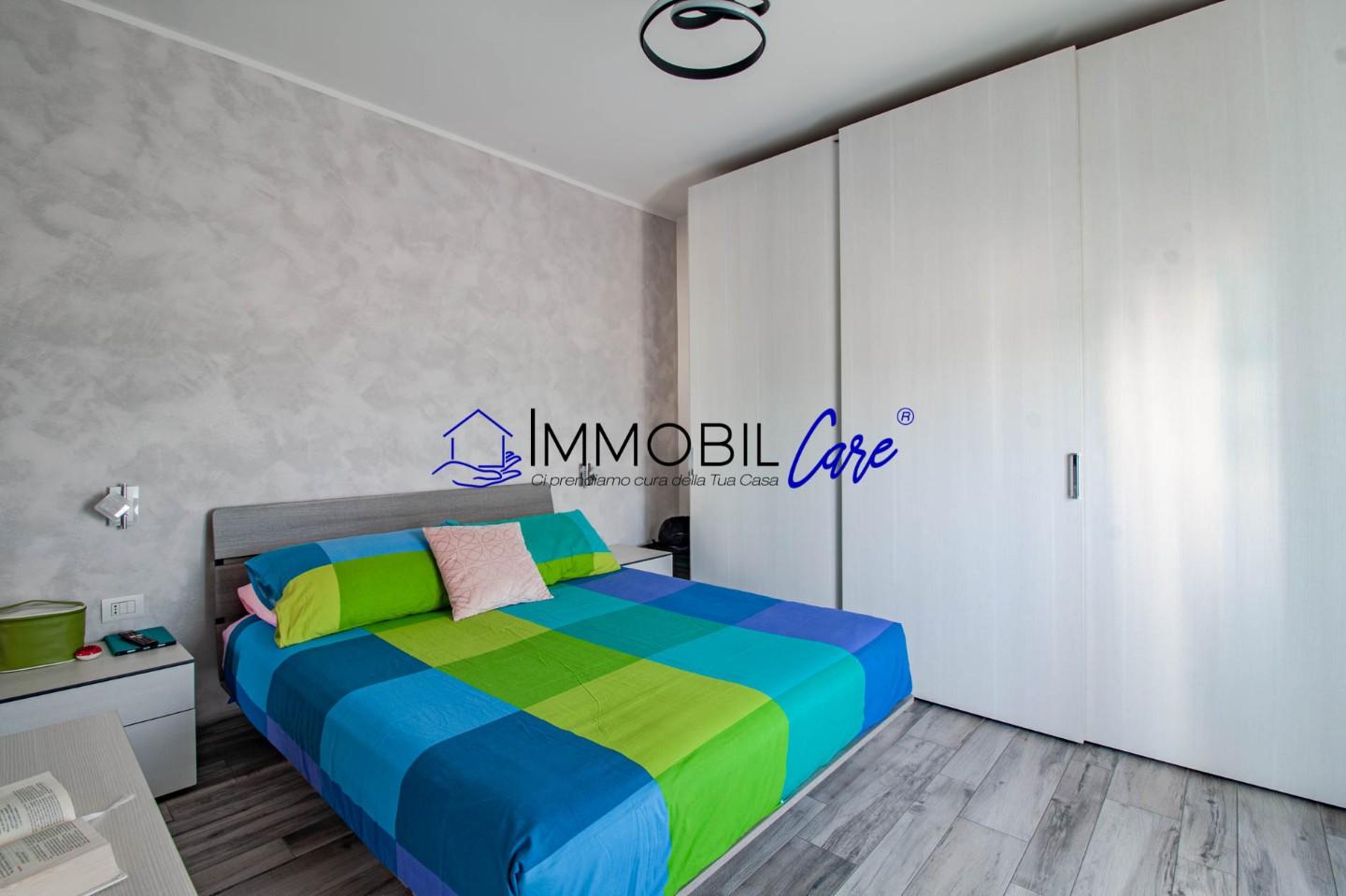 Immagine 12 di Appartamento in vendita  a Livorno