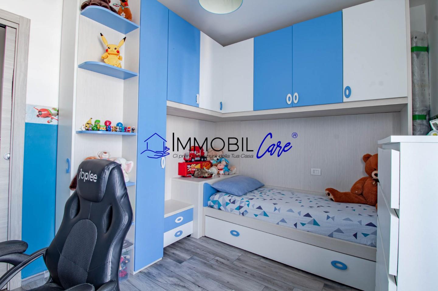 Immagine 18 di Appartamento in vendita  a Livorno