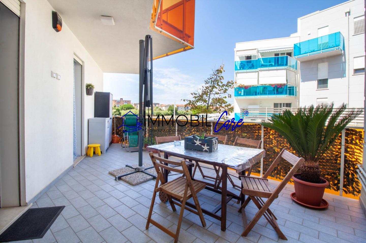 Immagine 1 di Appartamento in vendita  a Livorno