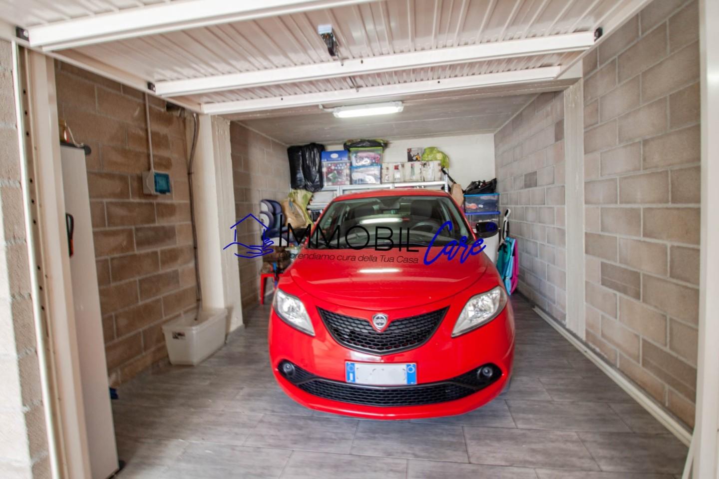 Immagine 22 di Appartamento in vendita  a Livorno