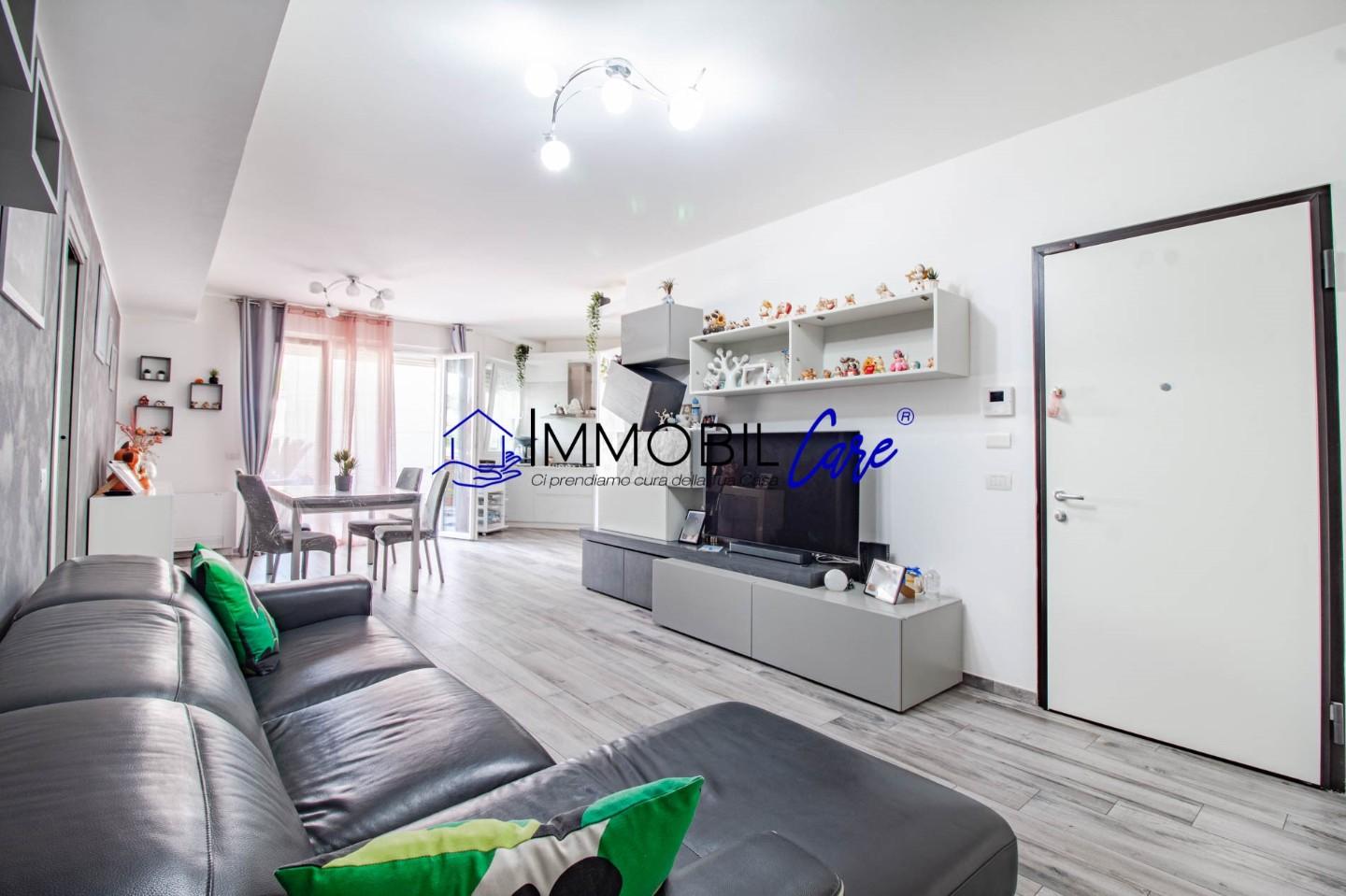 Immagine 5 di Appartamento in vendita  a Livorno